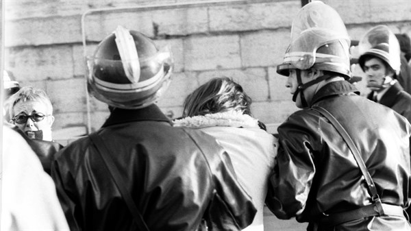 Manifestation antiaméricaine, Paris, 1973