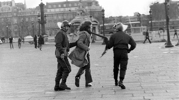 Manifestation antiaméricaine, Paris, 1973