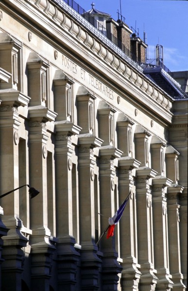 Paris Poste Du Louvre