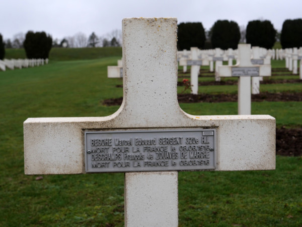 FRANCE-PREMIERE GUERRE MONDIALE-NECROPOLE