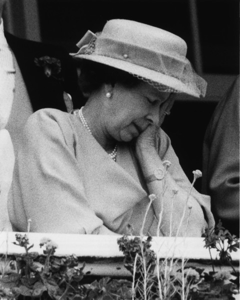La reine Elisabeth II au Derby d'Epsom