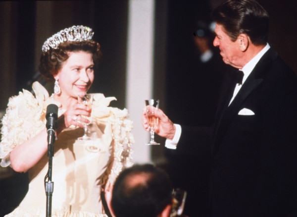 La reine Elisabeth II et le président Reagan