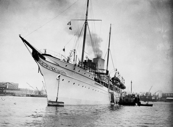 Le bateau à vapeur Nahlin