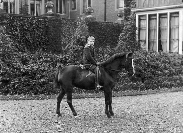 Portrait du jeune prince de Galles à cheval