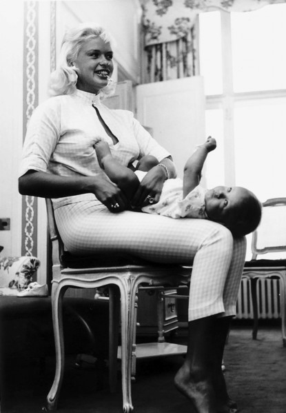Jayne Mansfield et son fils Miklos