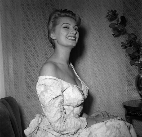 Sophia Loren 1954