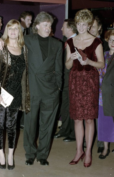 Princess Diana meeting Paul McCartney and his wife Linda after a performance of his Oratorio at a