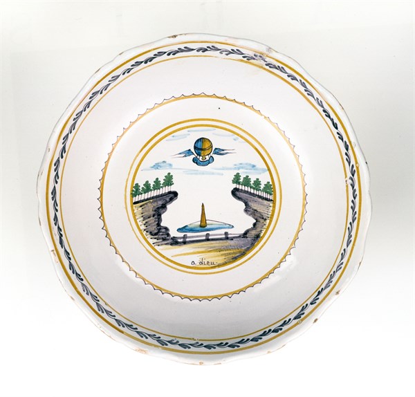 Salad bowl with design called "au jardin des Tuileries"