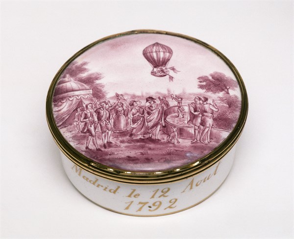 Boîte décorée