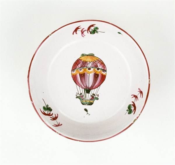 Balloon saucer