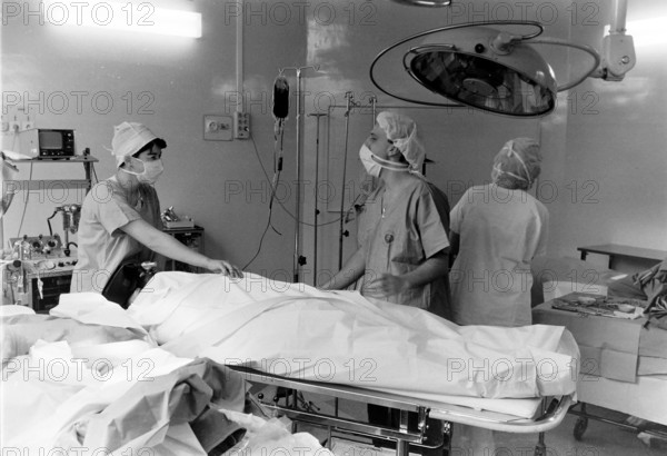 Hôpital en France, 2000