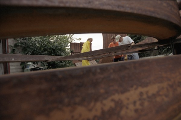 Le sculpteur Bernar Venet, août 2003