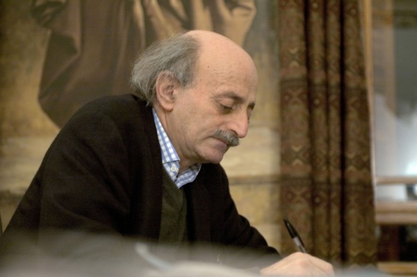 Druze leader Walid Joumblatt goes into hiding