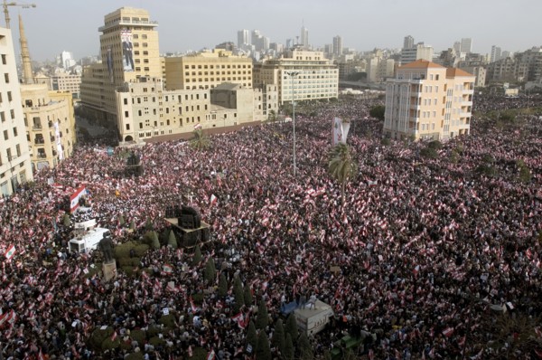 Vast crowd in Beirut backs a role for Syria