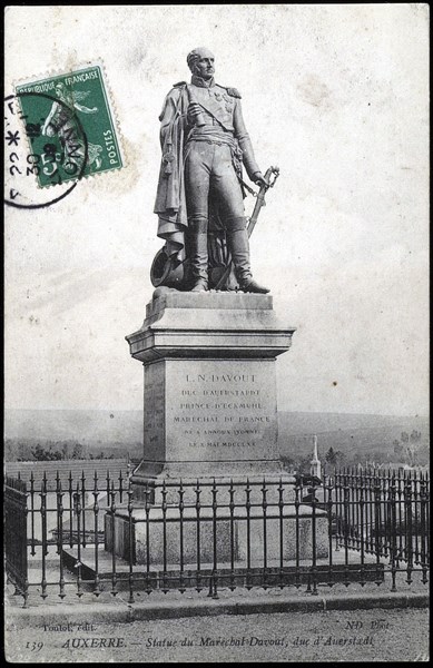 Statue du maréchal Davout, duc d'Auerstadt, à Auxerre