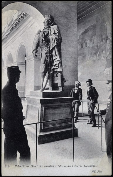 Statue du général Daumesnil à l'hôtel des Invalides à Paris.