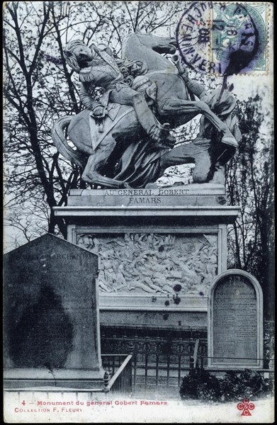 Monument dédié au général Gobert Famart.