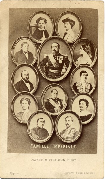 Médaillons de la famille impériale