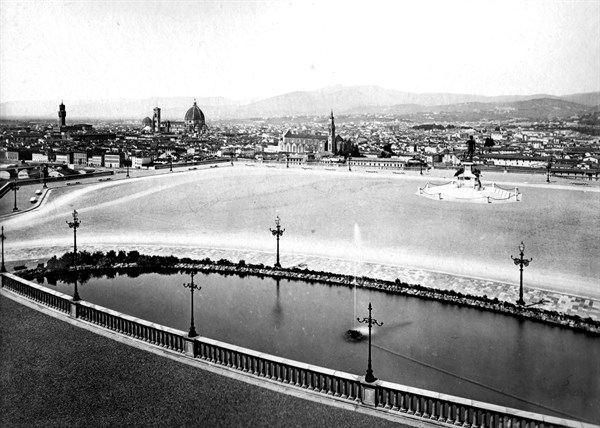 Florence, la place Michel-Ange