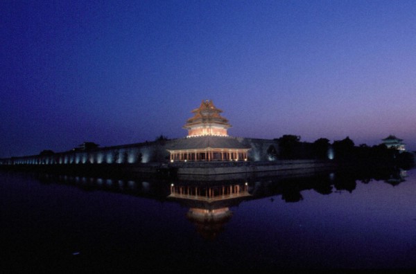 Le Palais impérial, la Cité Interdite à Beijing/Pékin, 
vue de nuit