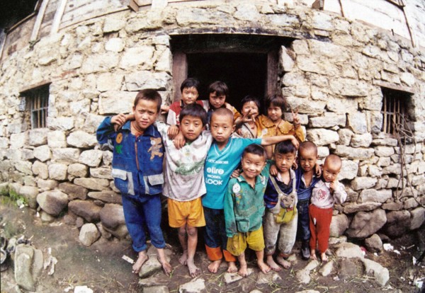 Groupe d'enfants, Muotuo