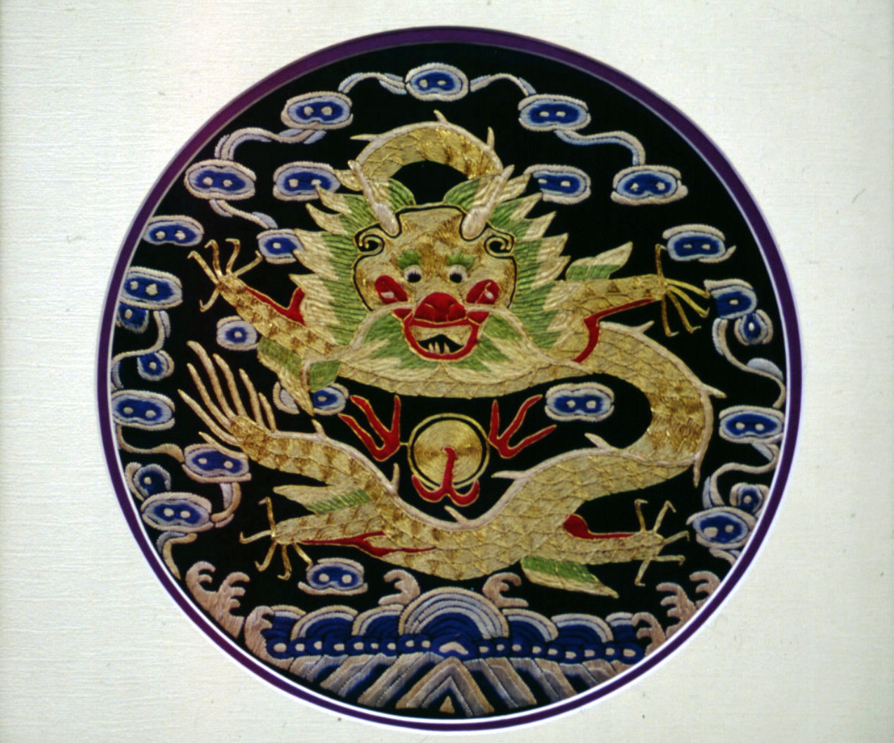 Artisanat traditionnel, motif représentant un dragon