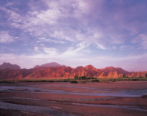 Gorge dans la région de Kuche, province du Sinkiang,  Chine