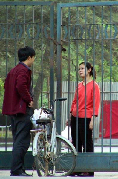 Despite the SRAS, life goes on for lovers in Beijing - 
April 2003.
