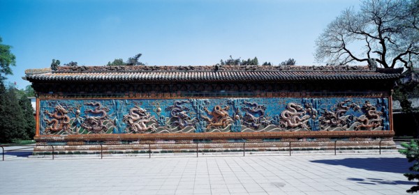Le Mur aux neuf dragons du parc de Beihai, Pékin, Chine