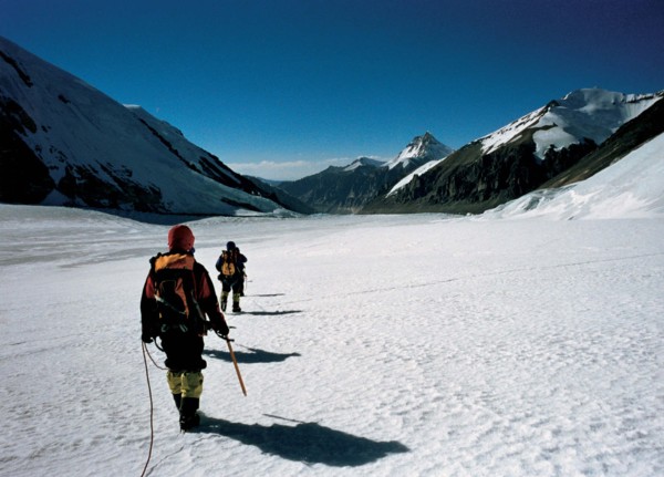 climbers want to conquer the peak of the Mountain Everest