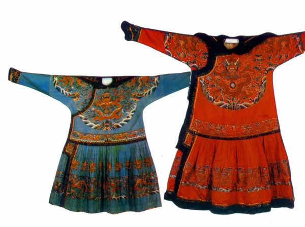 Dragon robes of emperor Jiaqing and emperor Yongzheng, Qing Dynasty,China