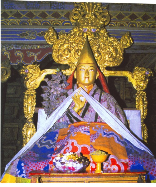 Gilded statue of 6th Dalai Lama Tshangyang Gyatso