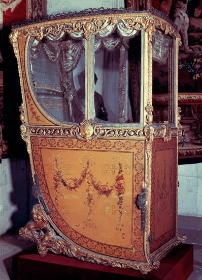 Sedan chair