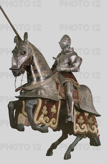 WOLF SEGISMUNDO
ARNES DE JUSTA ECUESTRE Y DE GUERRA DE FELIPE II PRINCIPE HEREDERO -1554-
MADRID,