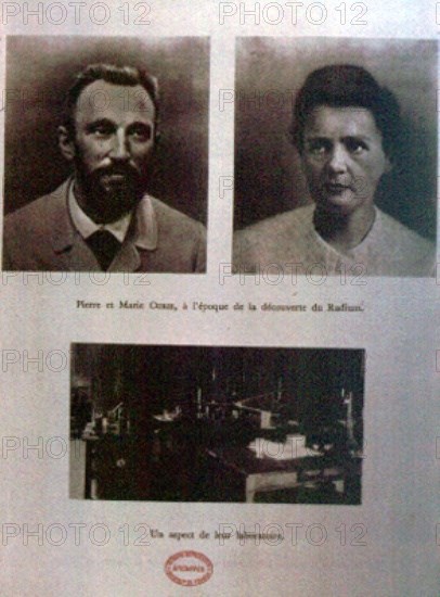 PIERRE Y MARIE CURIE EN LA EPOCA DEL DESCUBRIMIENTO DEL RADIO Y LABORATORIO
PARIS, ACADEMIA