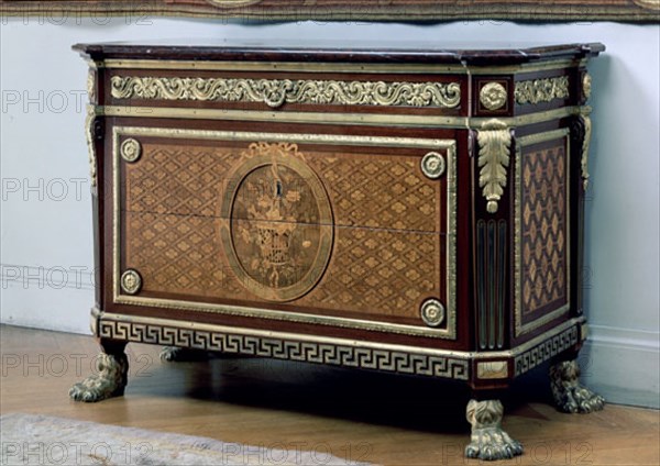 COMODA DE MARQUETERIA-PRCD HABITACION PALACIO DE BORBON-1771
PARIS, MUSEO
