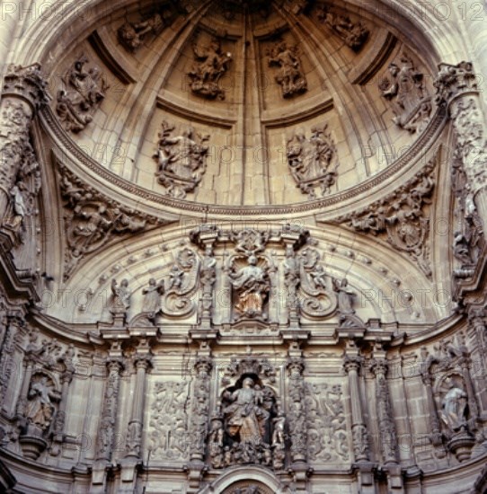 DETALLE DE LA FACHADA PRINCIPAL DE LA CATEDRAL
LOGROÑO, CATEDRAL
RIOJA

This image is not