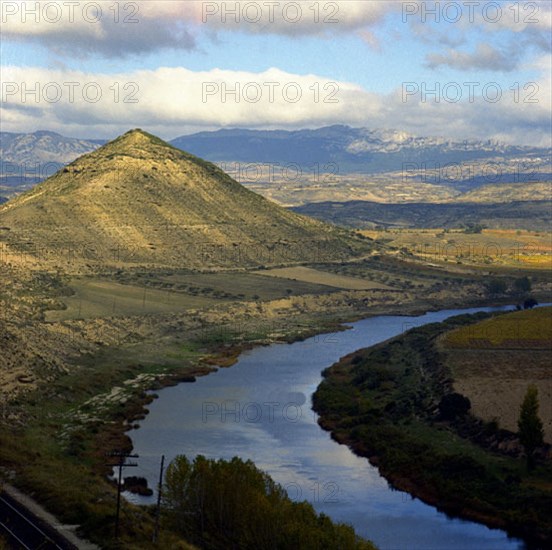 EL RIO EBRO ANTES DE SU PASO POR LOGROÑO
CENICERO, EXTERIOR
RIOJA

This image is not