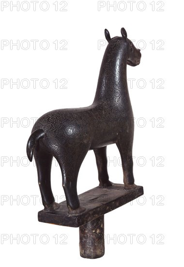 BRONCE DE ANIMAL DECORADO CON ARABESCOS VEGETALES - S X
CORDOBA, MUSEO
