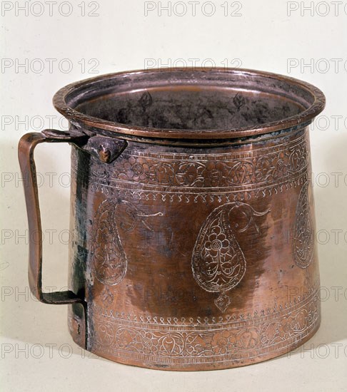 ARTE IRANI-JARRA DE COBRE
MADRID, MUSEO ARQUEOLOGICO MUNICIPAL
MADRID