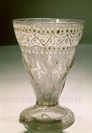 COPA DE VIDRIO ESMALTADO-VIDRIO CATALAN S XIV-PROC COL.CABOT - MEDIEVAL
BARCELONA, MUSEO DEL