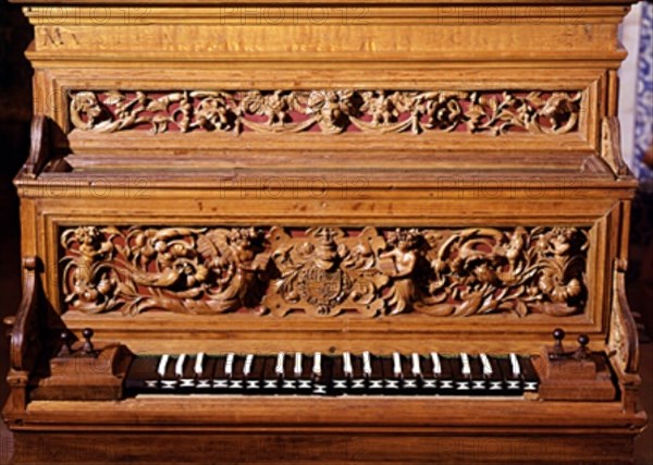 BREVOS G DE
ORGANO EN MADERA PORTATIL DE ISABEL CLARA EUGENIA-FLAMENCO
SAN LORENZO DEL ESCORIAL,
