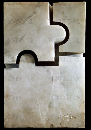 CHILLIDA EDUARDO 1924/2002
ESCULTURA-ELOGIO DE LA LUZ X 1950
MADRID, COLECCION