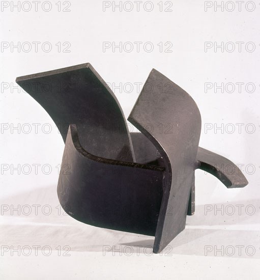 OTEIZA JORGE 1908/2003
ESCULTURA EN HIERRO
MADRID, COLECCION PARTICULAR
MADRID

This image is