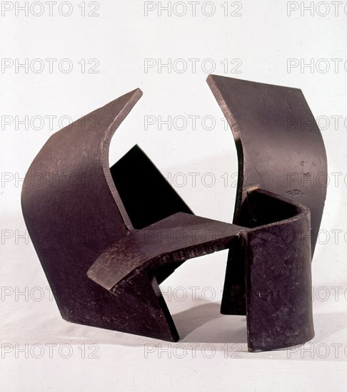 OTEIZA JORGE 1908/2003
ESCULTURA EN HIERRO
MADRID, COLECCION PARTICULAR
MADRID

This image is
