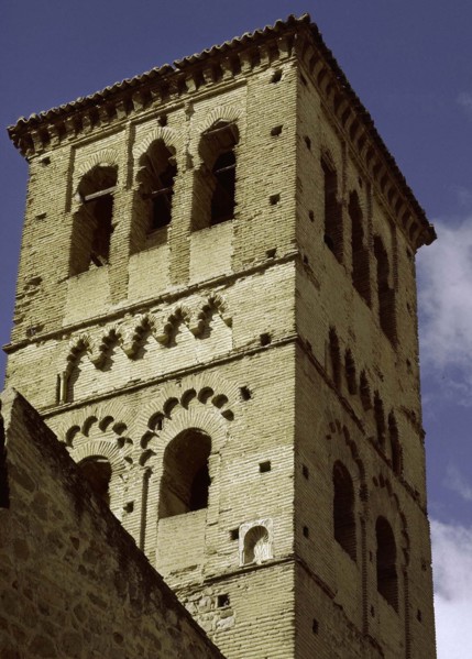 Tour-campanile de l'église Santo Tome à Tolède