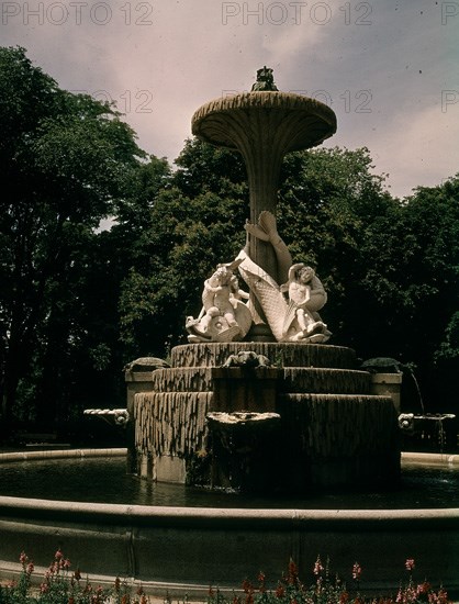 TOMAS JOSE
FUENTE DE LOS GALAPAGOS
MADRID, RETIRO
MADRID

This image is not downloadable.