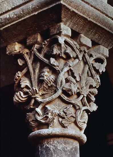 CAPITEL DEL CLAUSTRO DECORADO CON MOTIVOS VEGETALES - S XII
SANT CUGAT DEL VALLES,