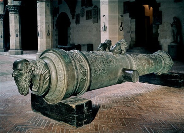 CENNI
*CAÑON DE SAN PABLO(POR LA CABEZA QUE ADORNA LA CULATA)PARA FERNANDO II MEDICIS
FLORENCIA,