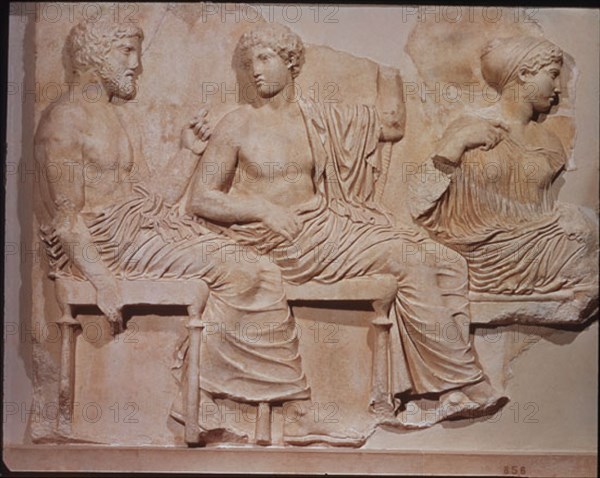 FIDIAS 490/430 AC
*RELIEVE DEL PARTENON-FRISO ORIENTAL -POSEIDON APOLO Y ARTEMISA
ATENAS, MUSEO